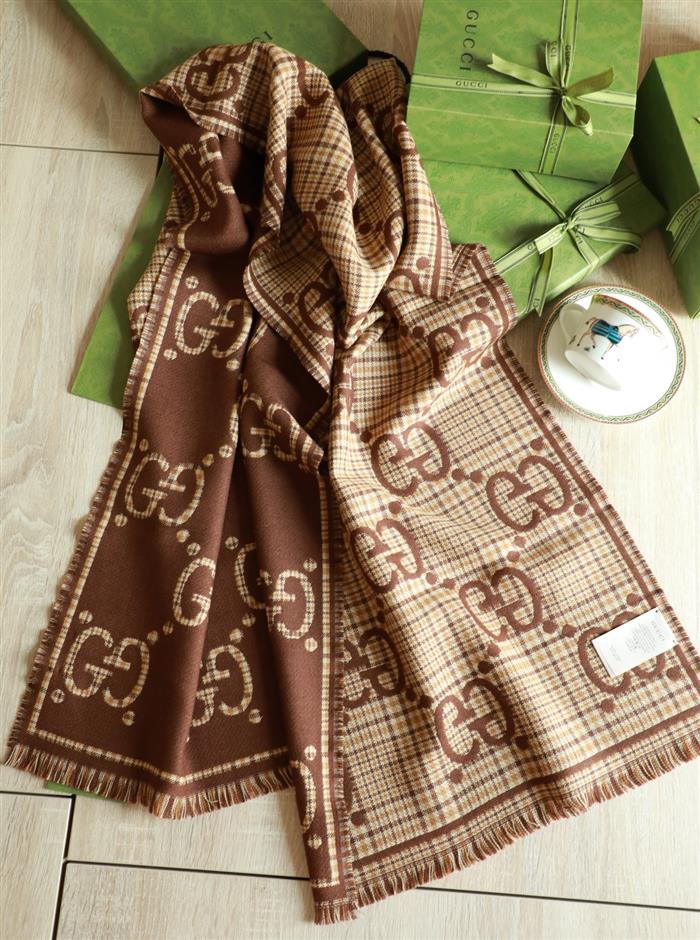 2026116111638896 380